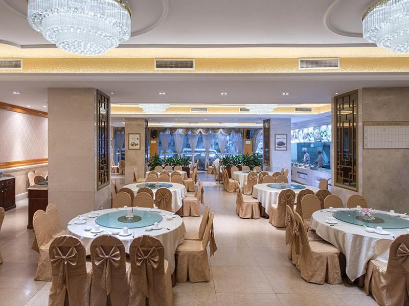 Vienna Hotel Guangzhou Buitenkant foto